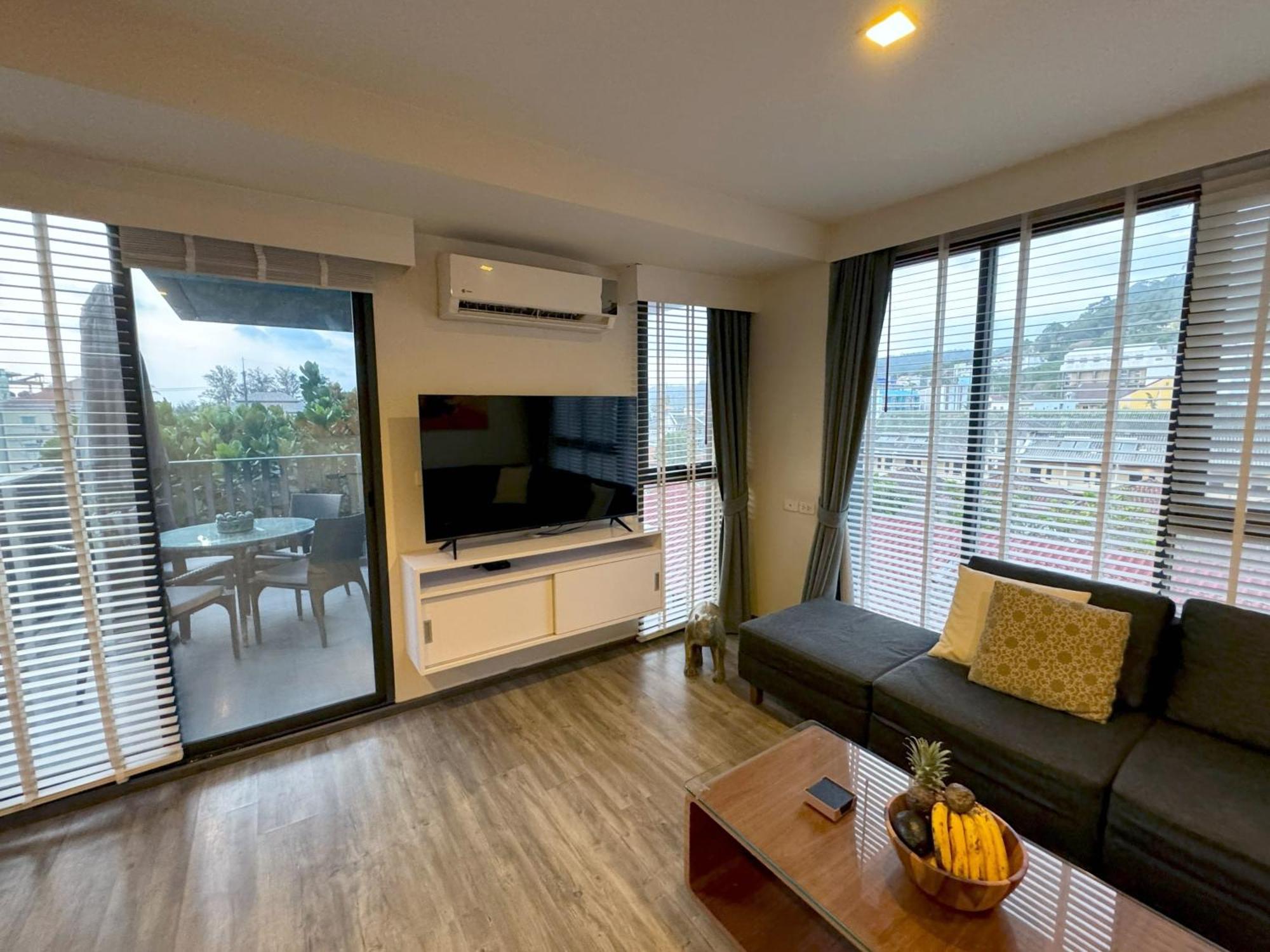 The Deck Condominium By Lofty Patong Bagian luar foto