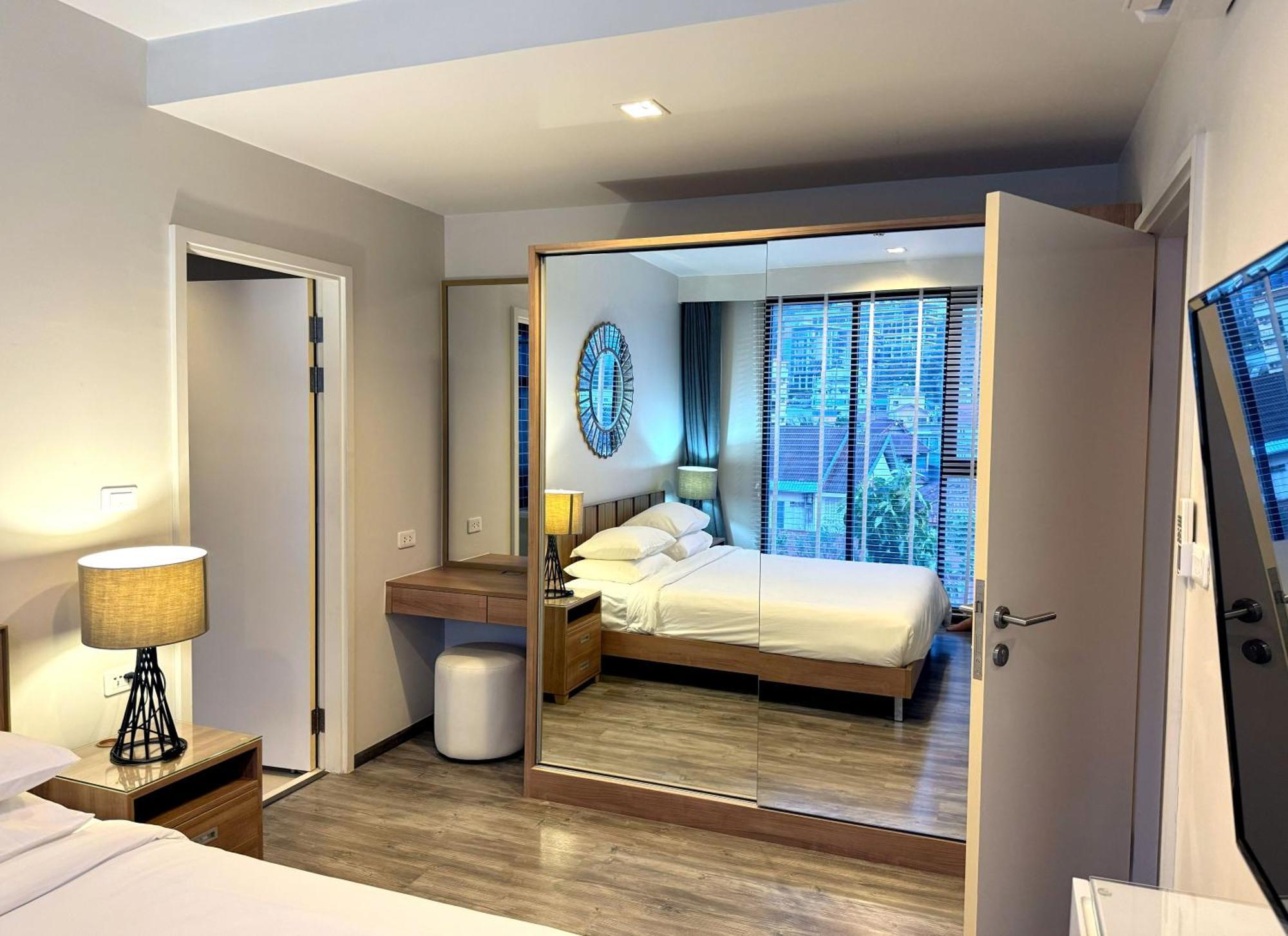 The Deck Condominium By Lofty Patong Bagian luar foto
