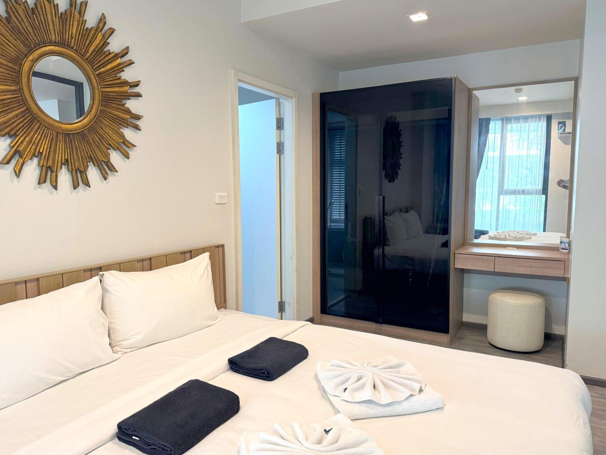The Deck Condominium By Lofty Patong Bagian luar foto