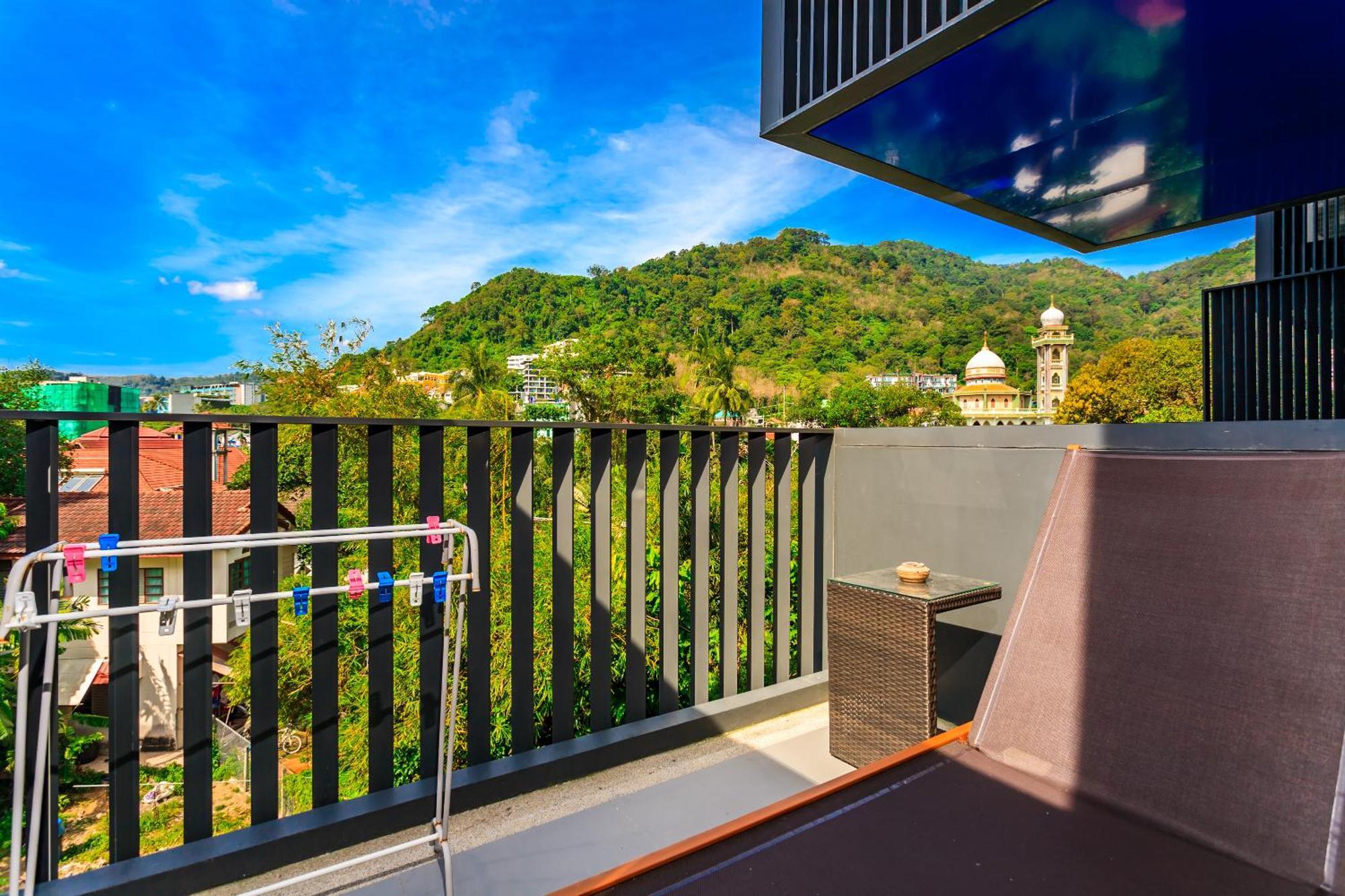 The Deck Condominium By Lofty Patong Bagian luar foto